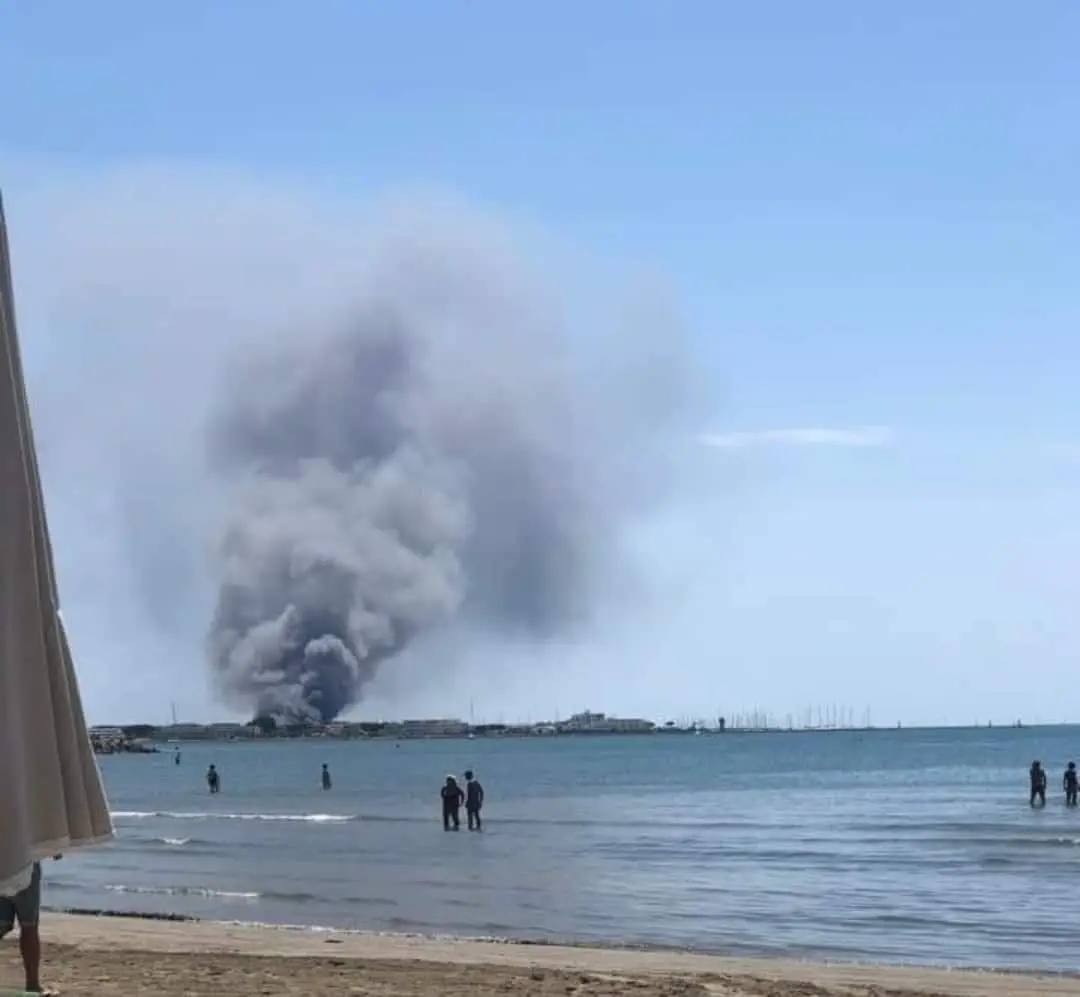 Départ de feu signalé au Grau-du-Roi (30), un camping en cours d&rsquo;évacuation