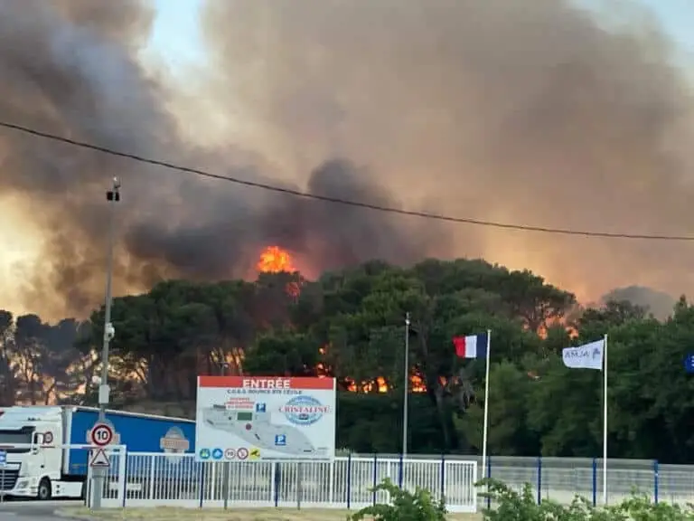 Cairanne, près de l’usine Cristalline (84)