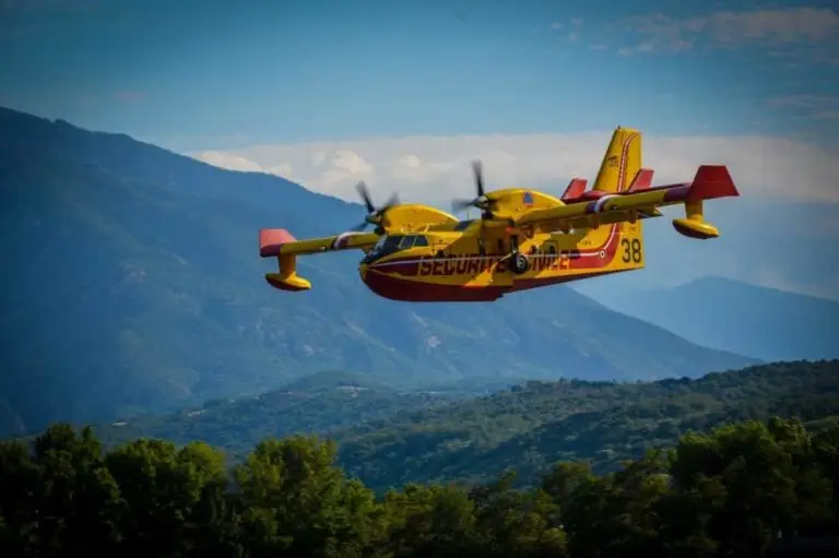 VIDÉO. Découvrez les moyens de l&rsquo;État qui seront alloués à la lutte contre les feux de forêts cet été
